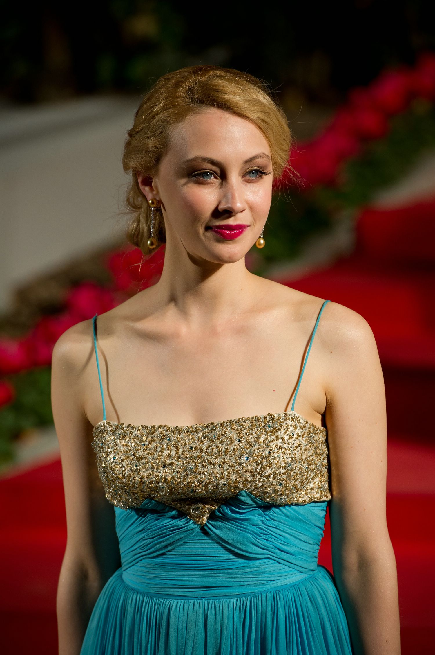 hq003.jpg hq003.jpg