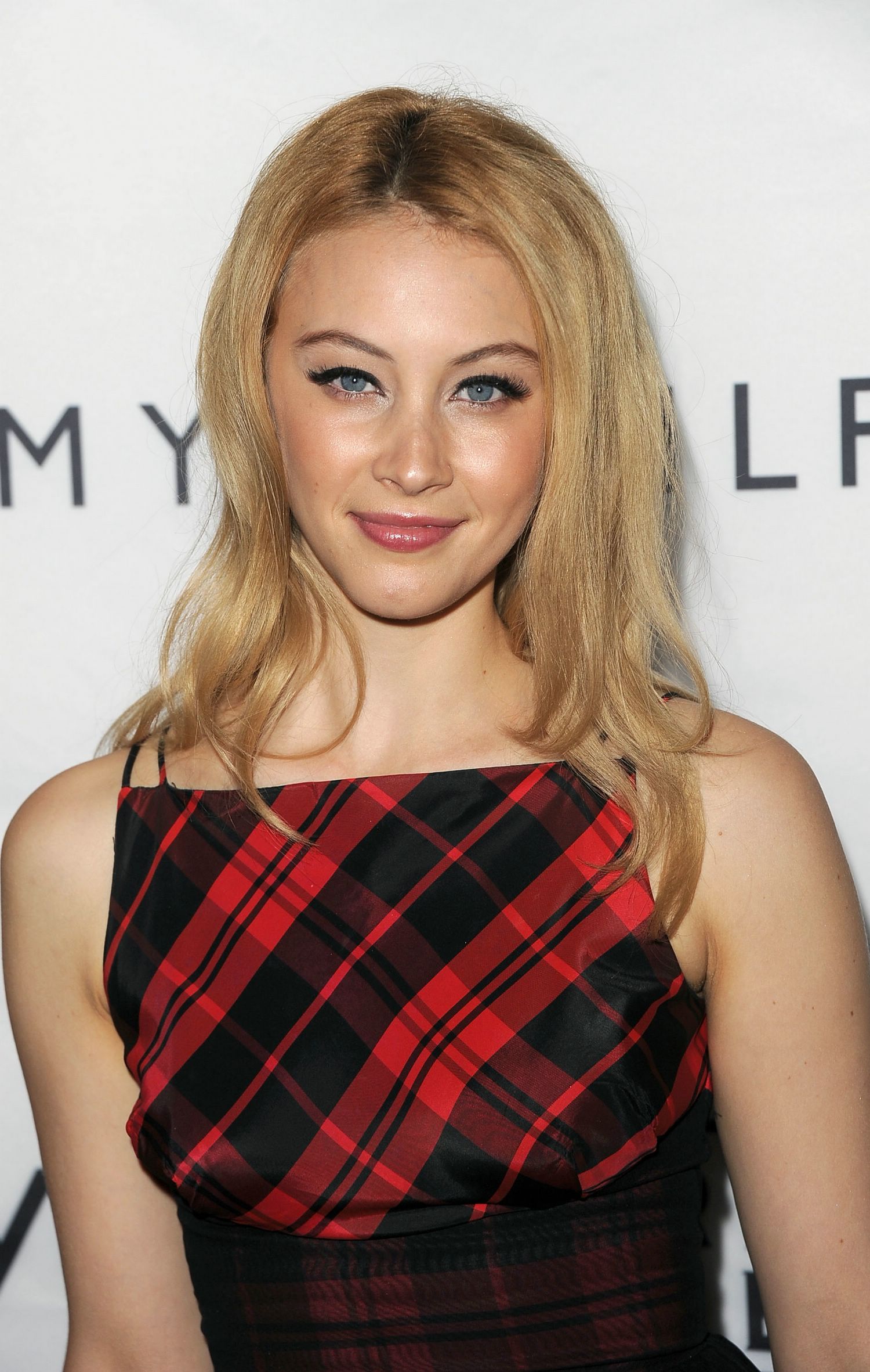 hq005.jpg hq005.jpg