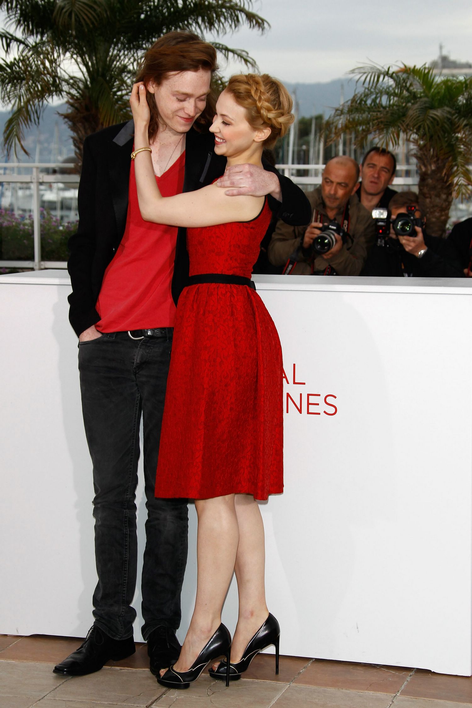 hq018.jpg hq018.jpg