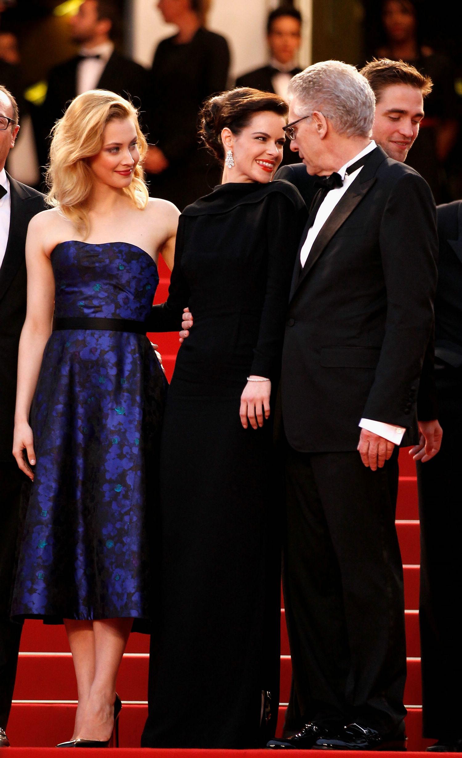 hq018.jpg hq018.jpg