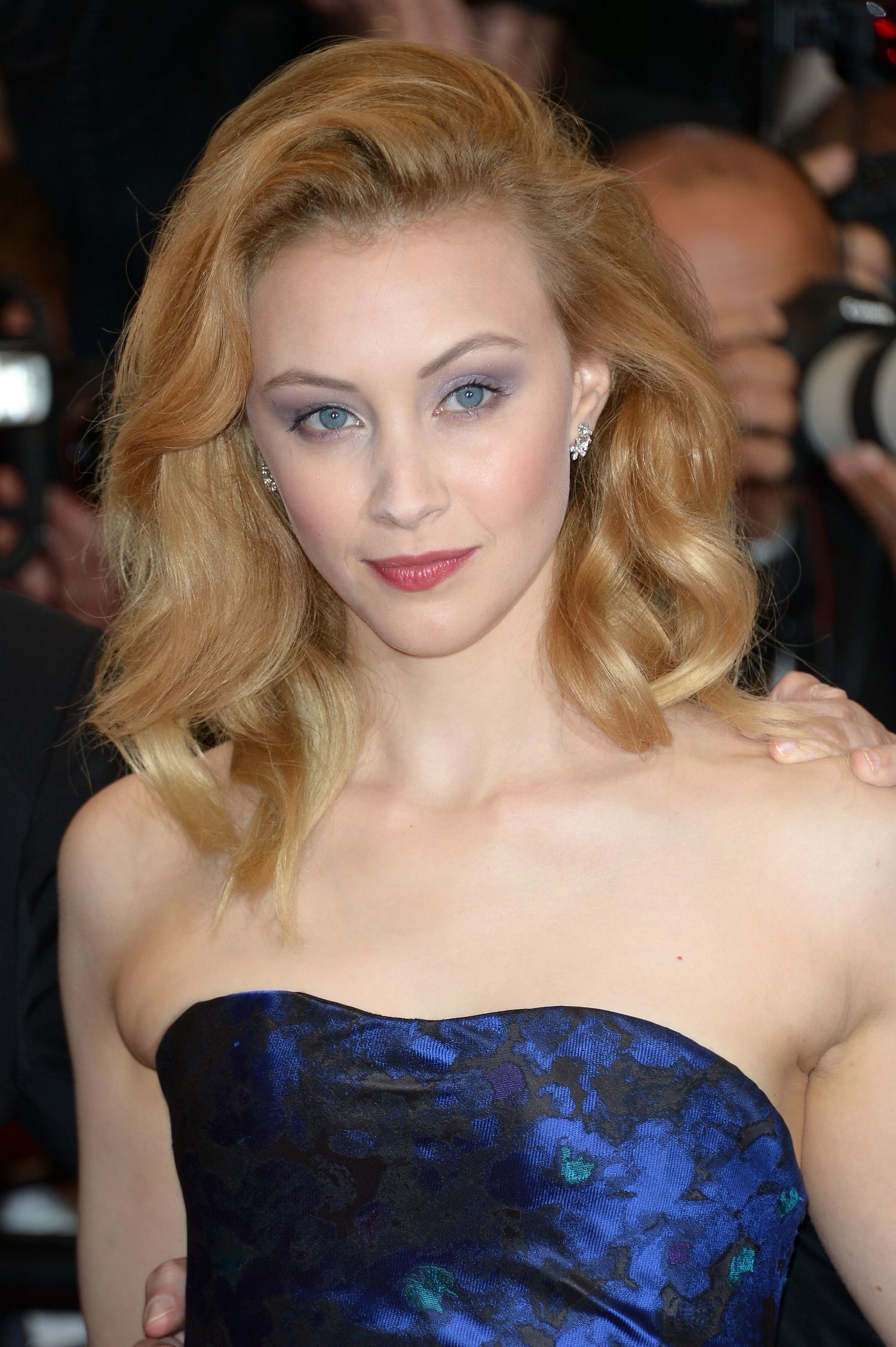 hq028.jpg hq028.jpg