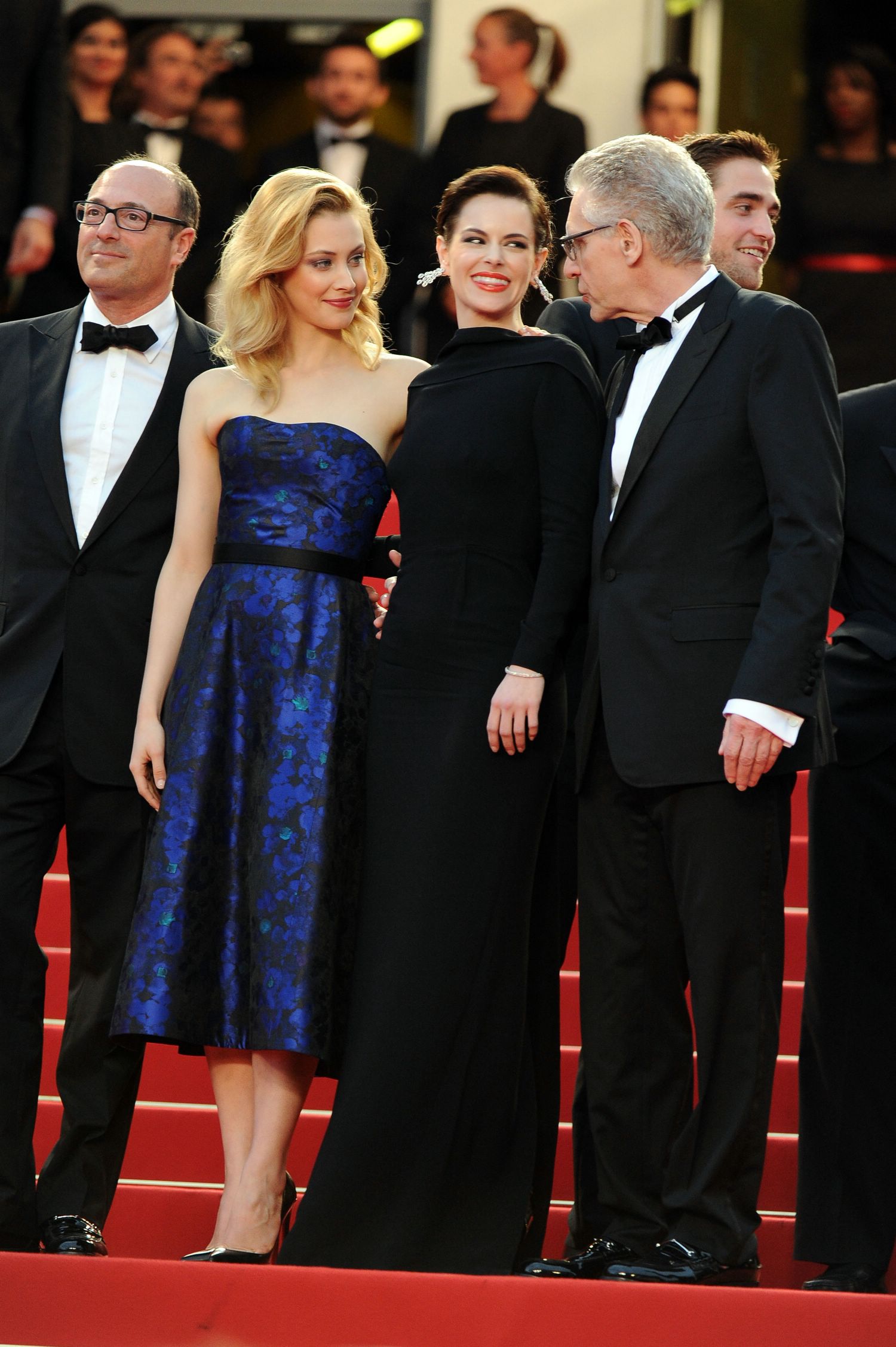 hq049.jpg hq049.jpg
