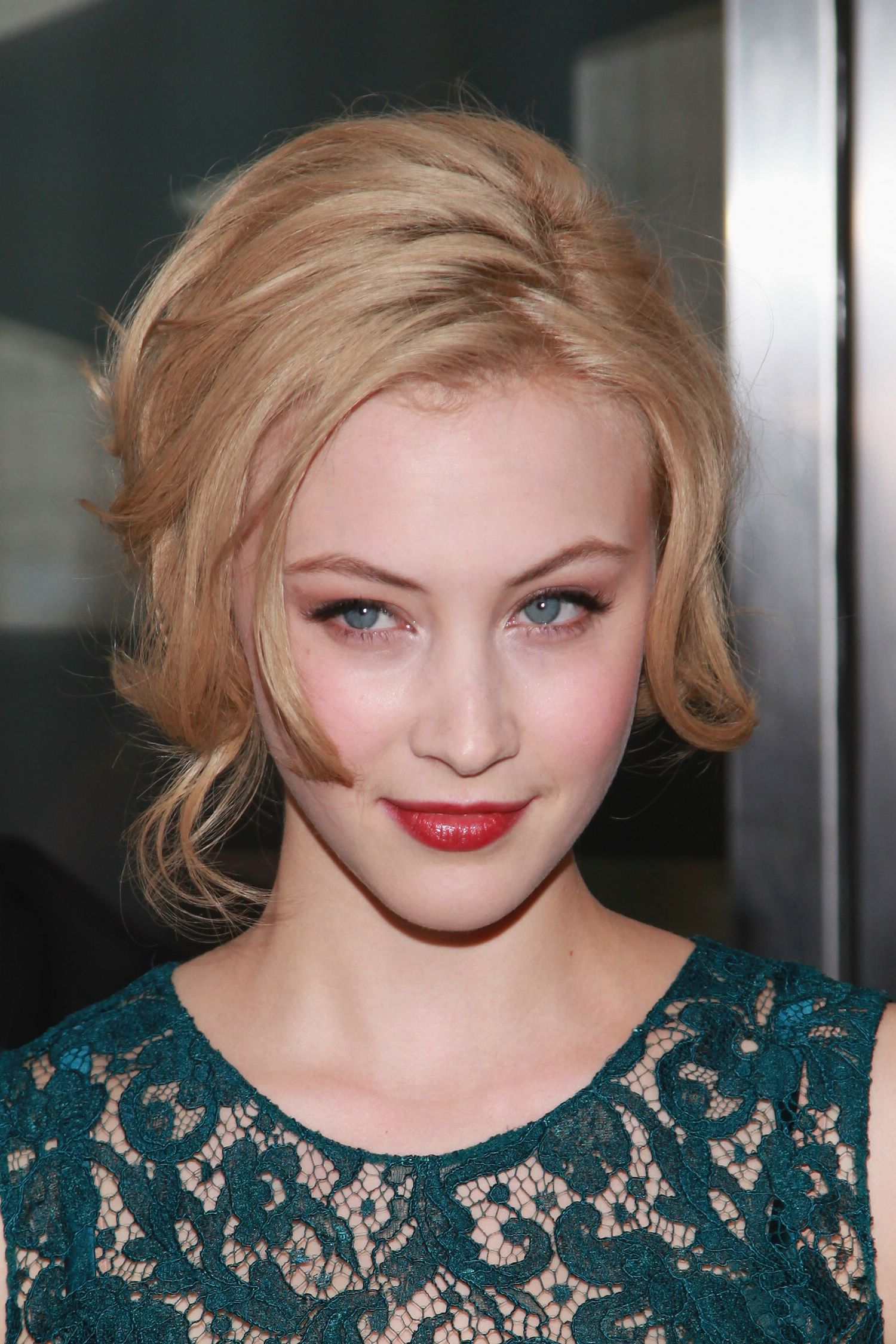 hq017.jpg hq017.jpg
