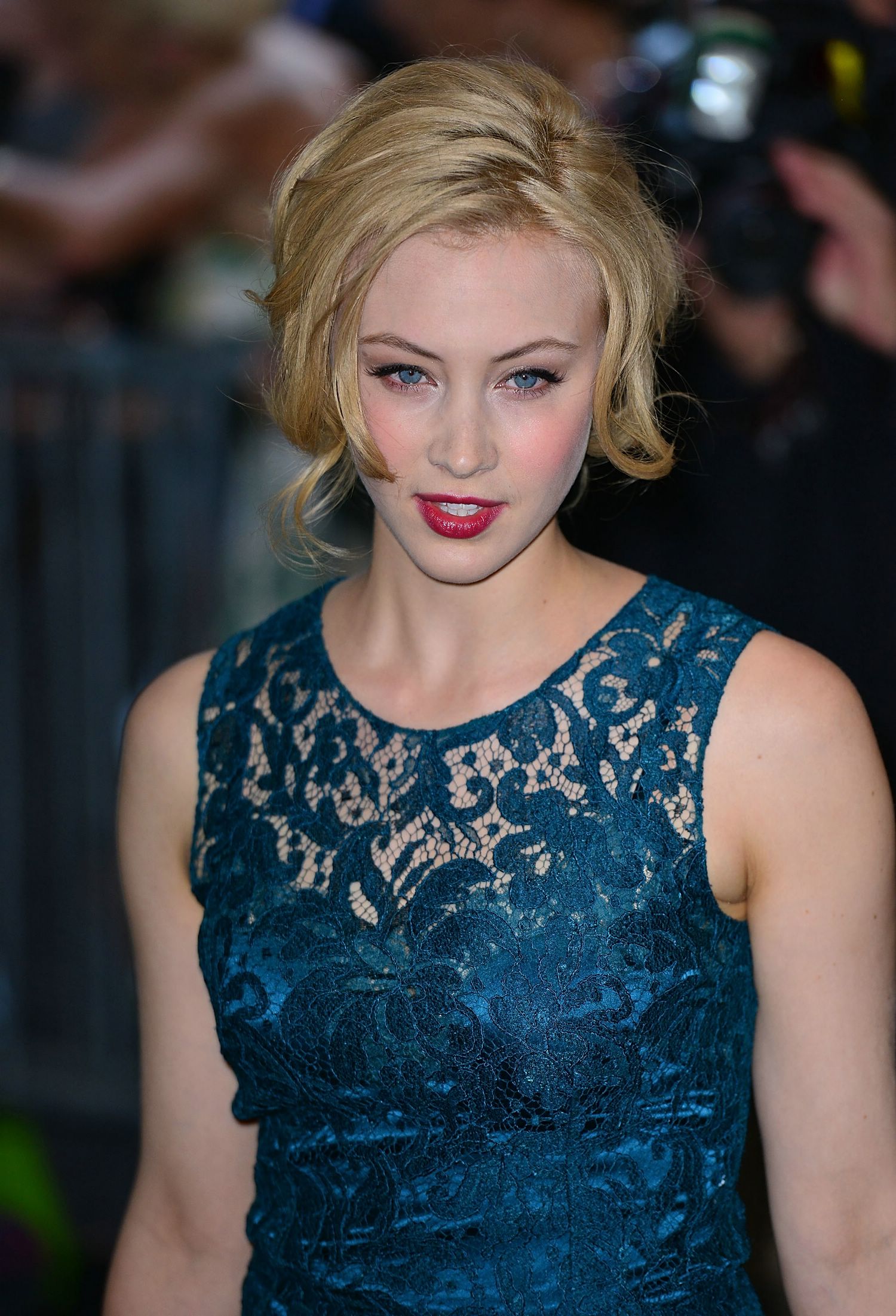 hq025.jpg hq025.jpg