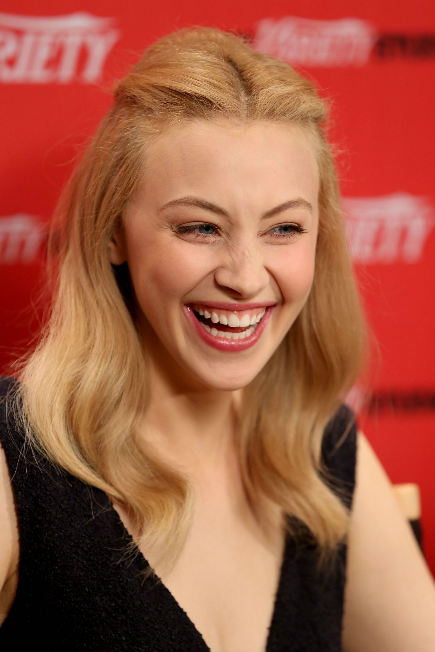 hq021.jpg hq021.jpg