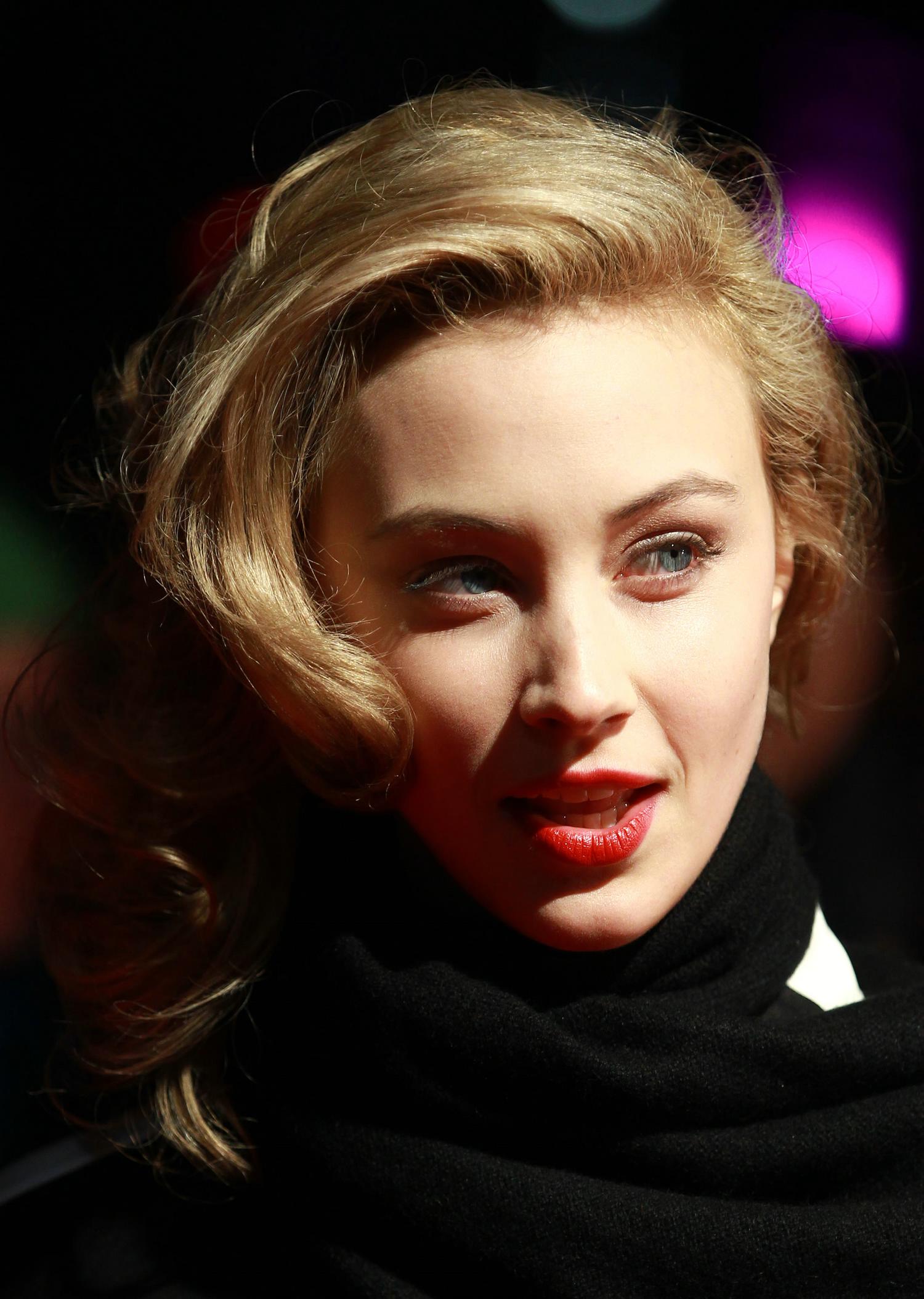 hq031.jpg hq031.jpg