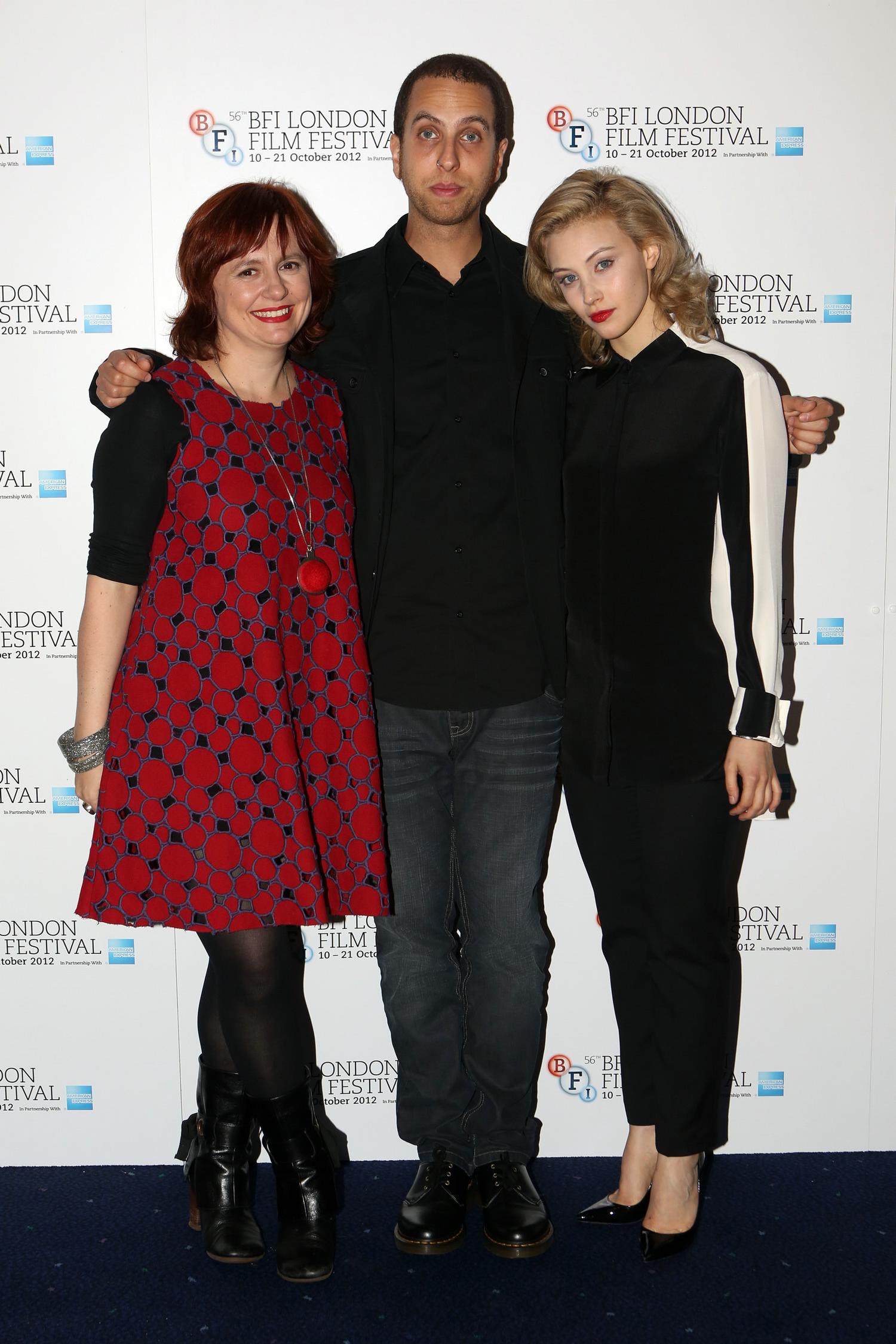 hq084.jpg hq084.jpg