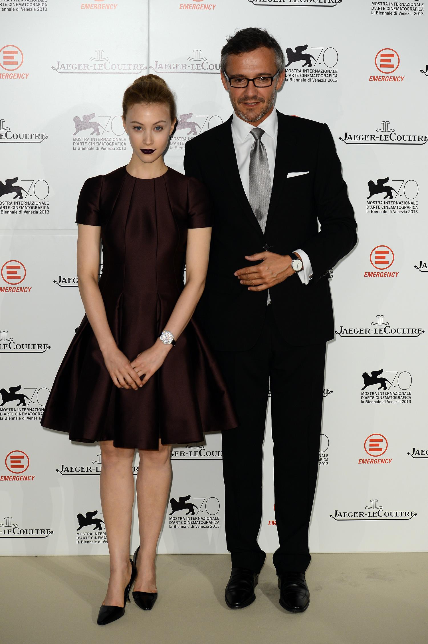 hq002.jpg hq002.jpg