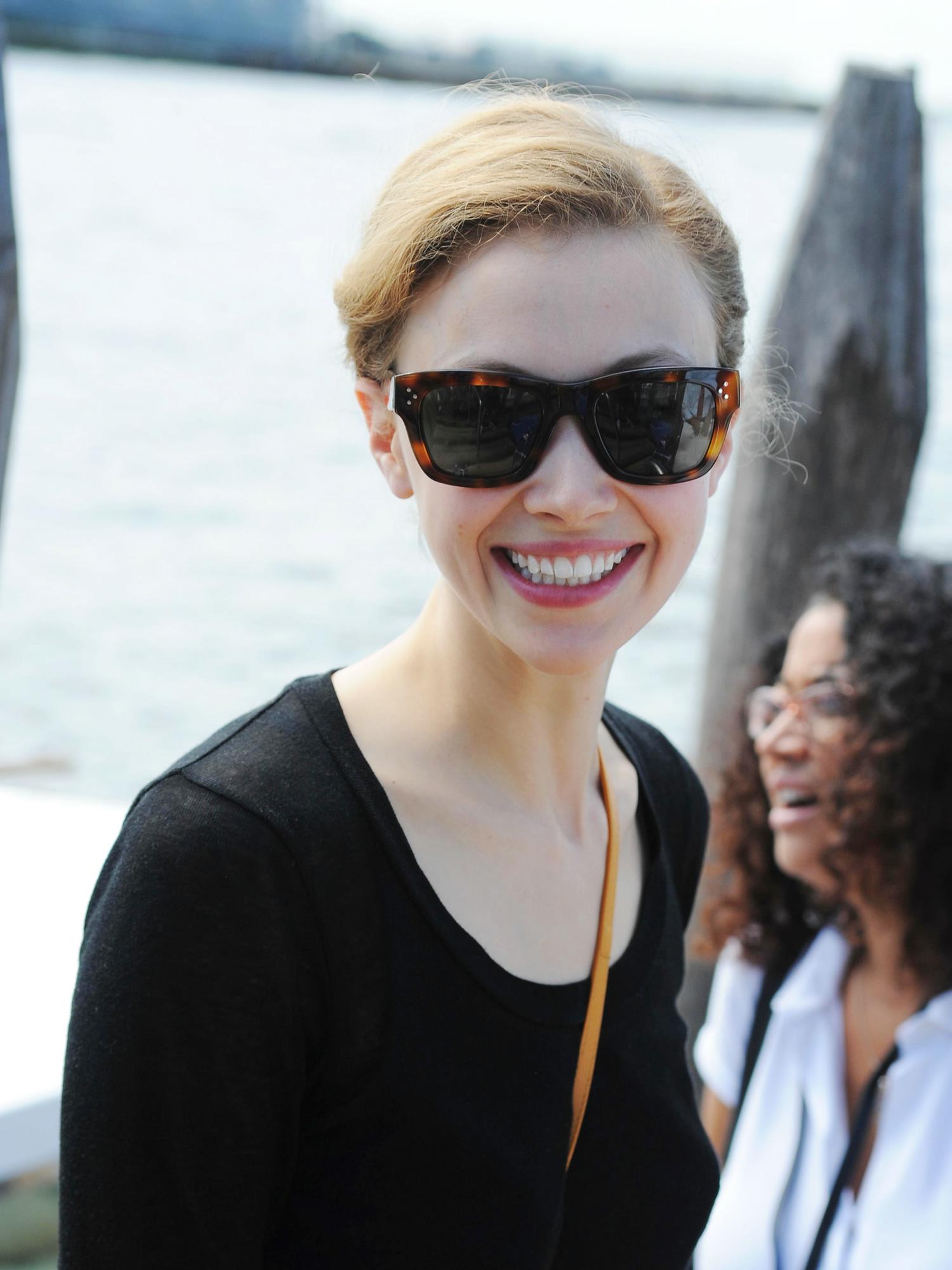 hq038.jpg hq038.jpg