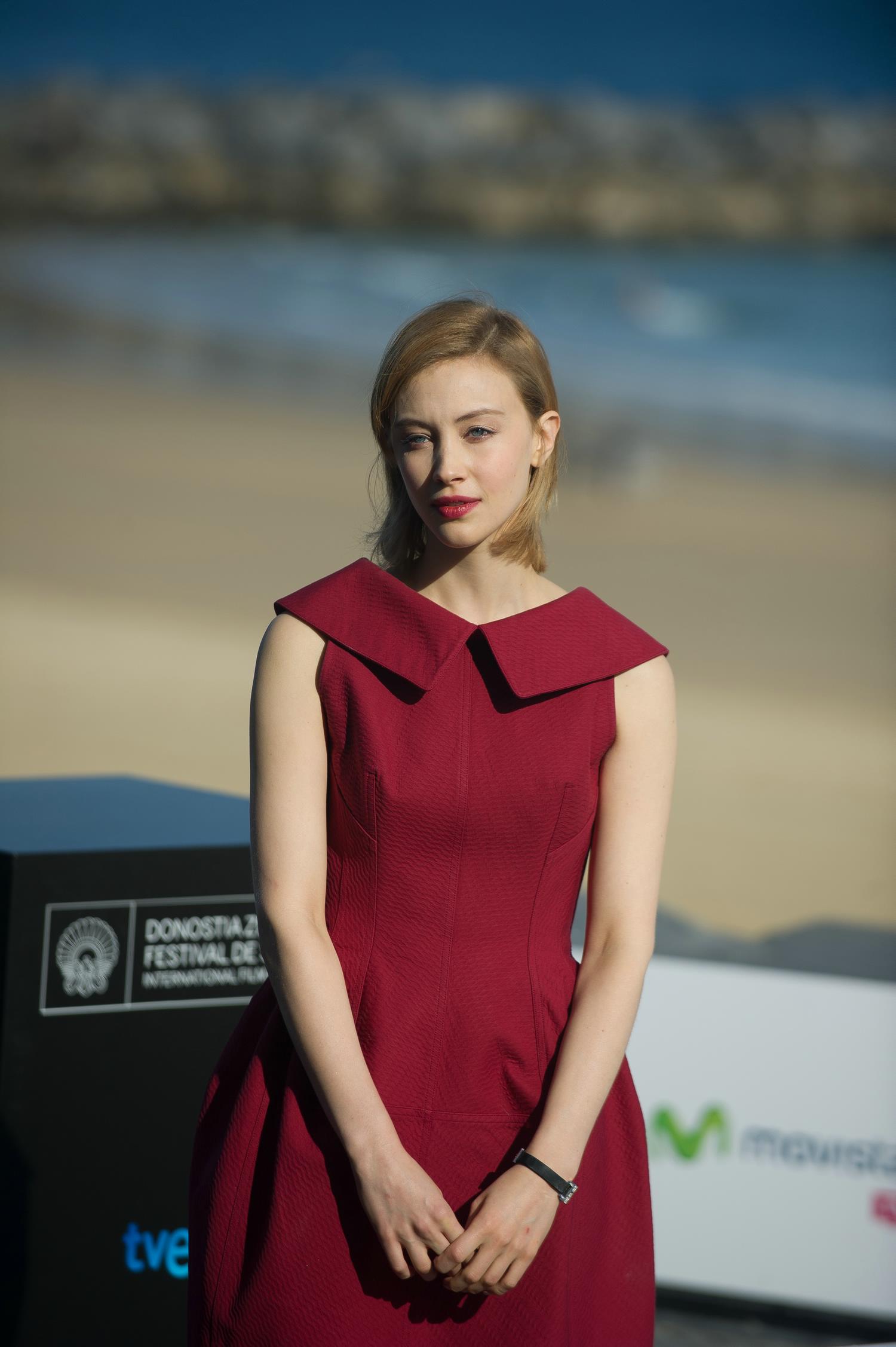 hq008.jpg hq008.jpg
