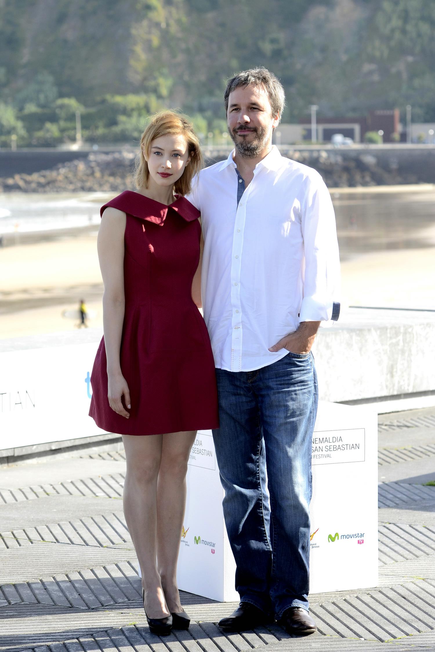 hq021.jpg hq021.jpg
