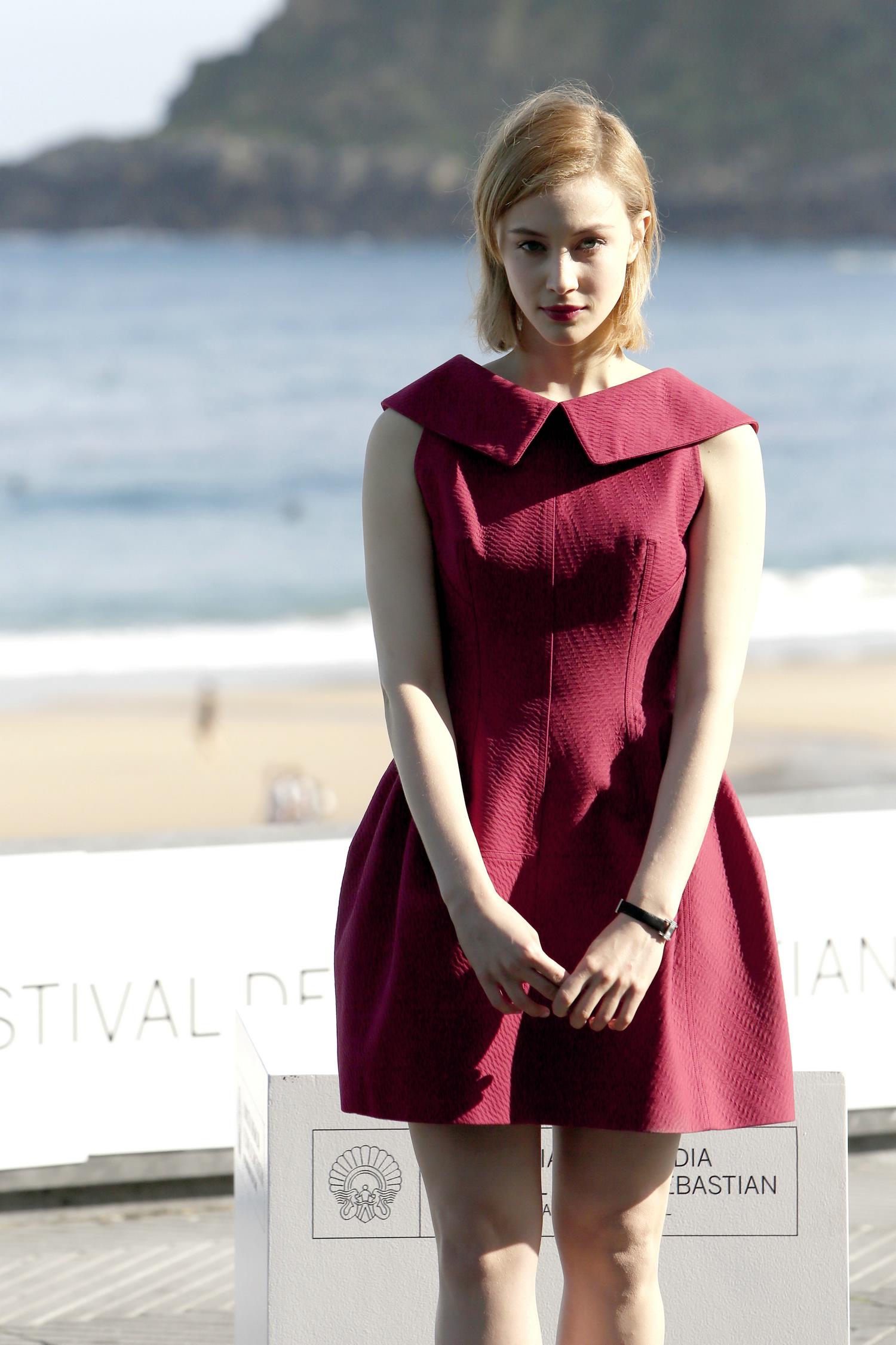 hq025.jpg hq025.jpg