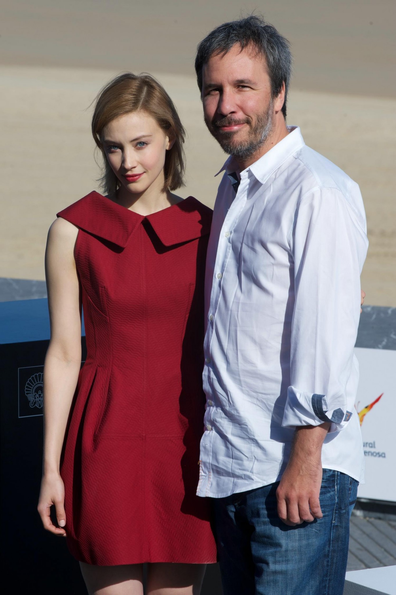 hq033.jpg hq033.jpg