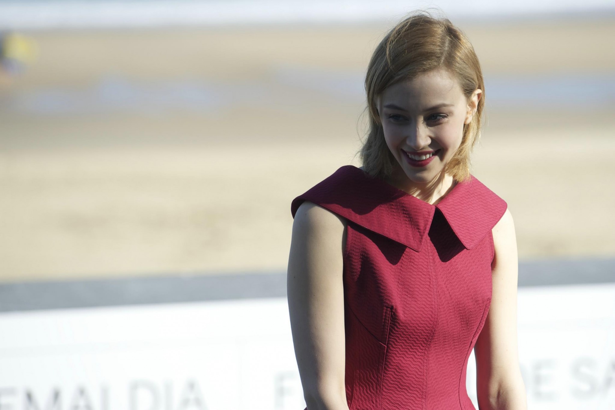 hq050.jpg hq050.jpg