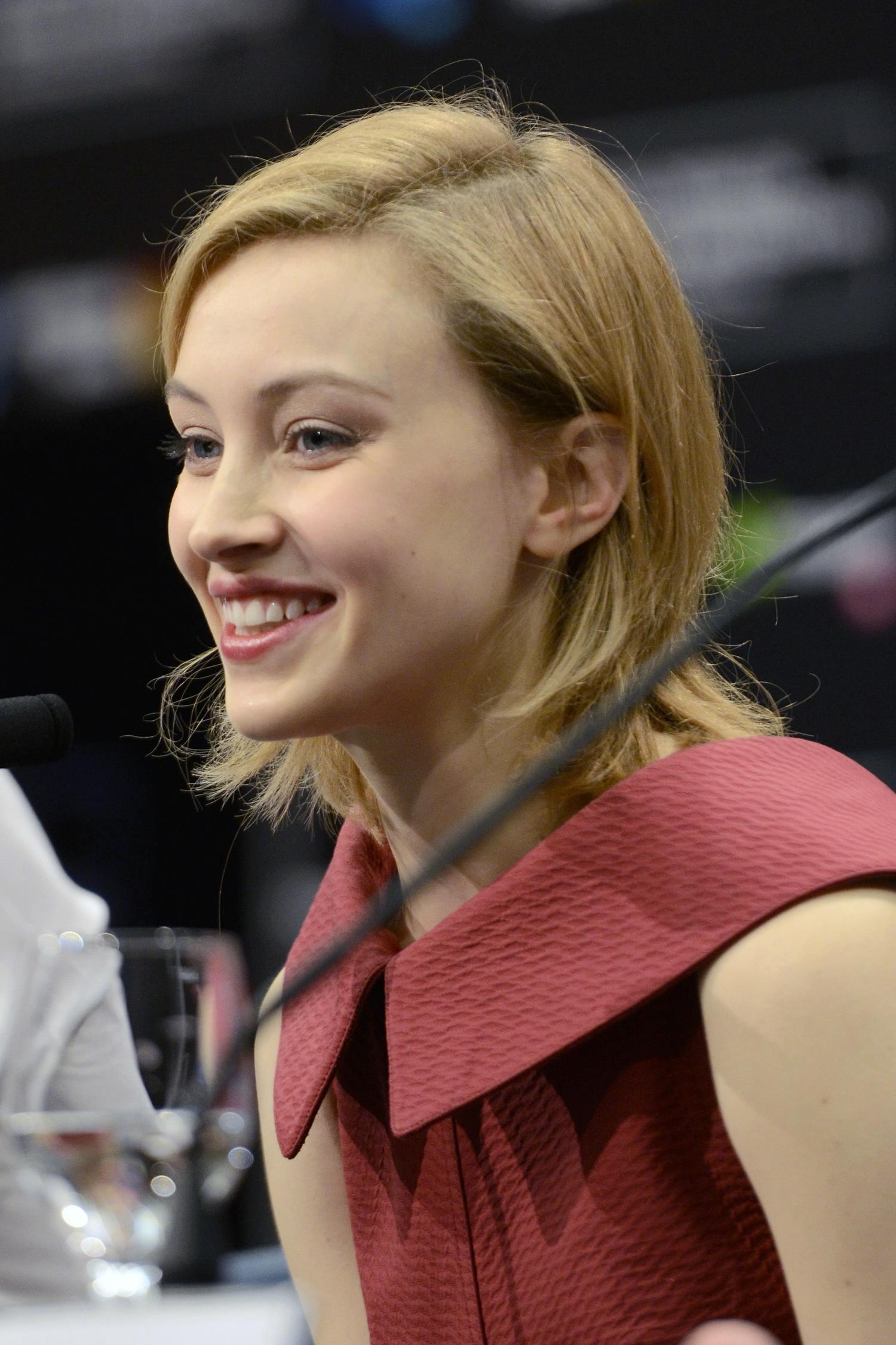 hq003.jpg hq003.jpg