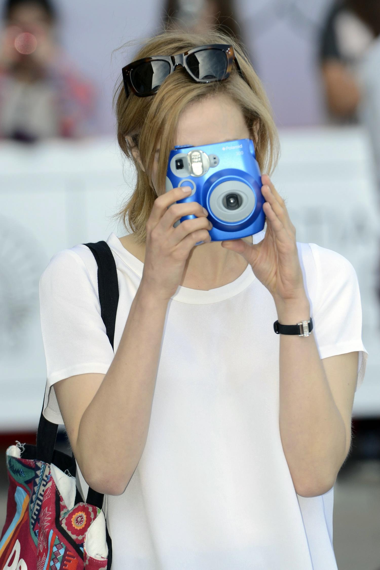hq008.jpg hq008.jpg