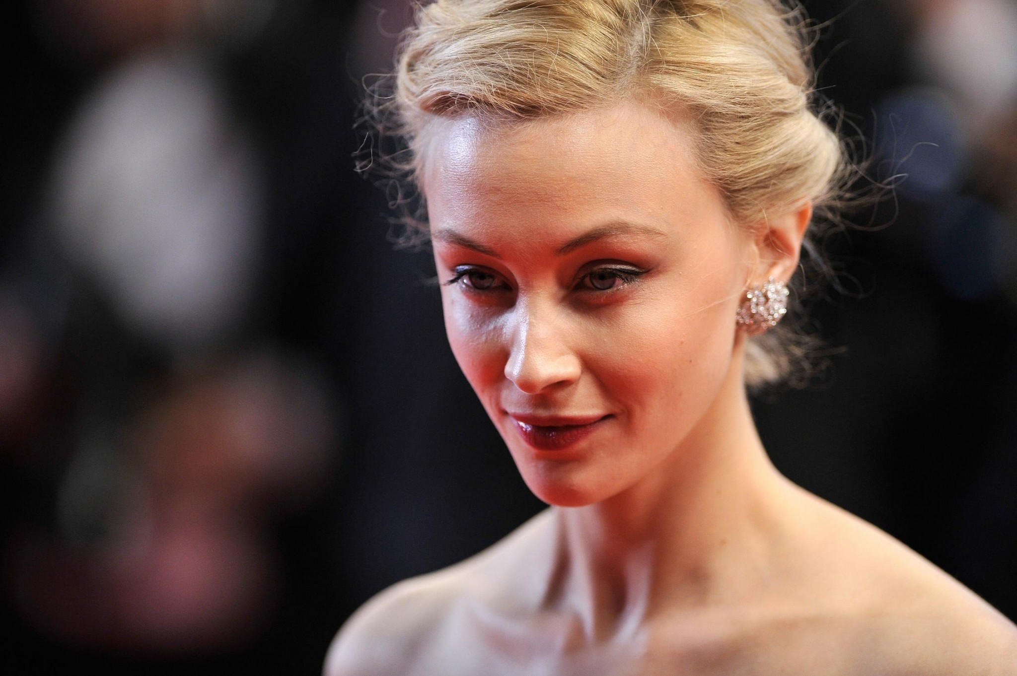 hq170.jpg hq170.jpg
