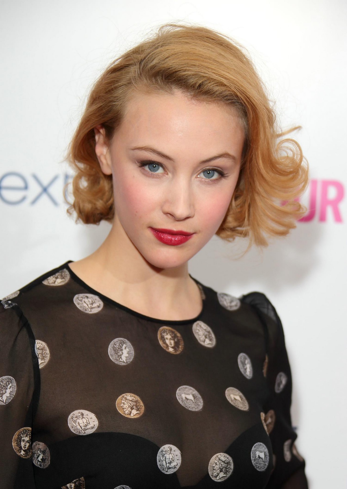 hq013.jpg hq013.jpg
