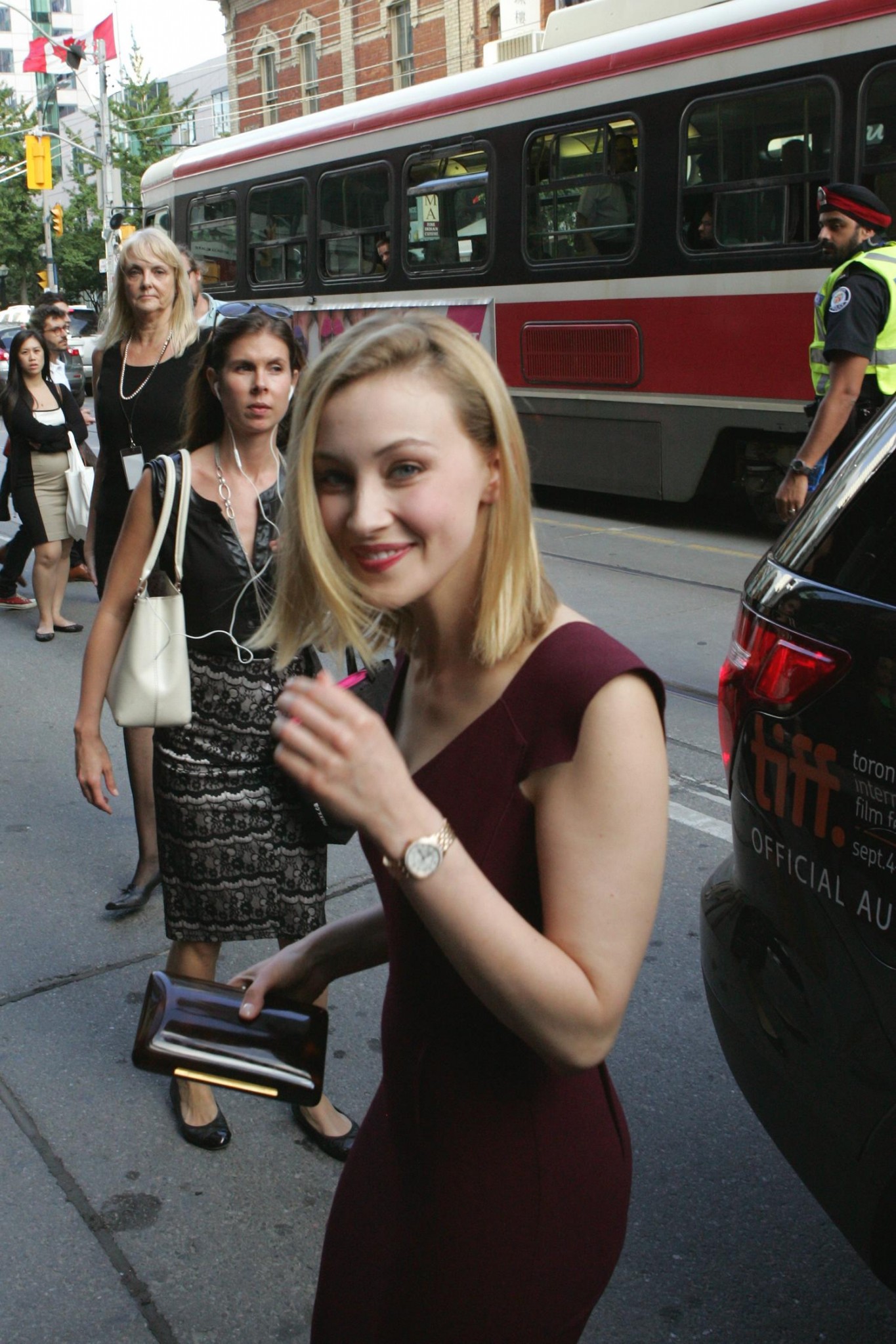 hq005.jpg hq005.jpg