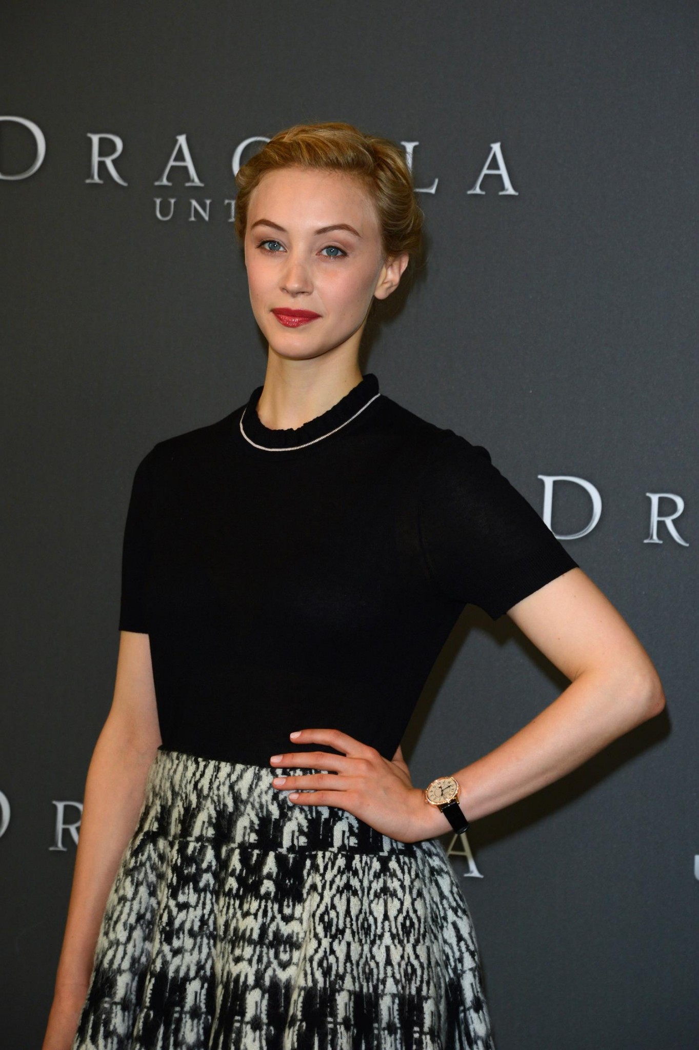 hq010.jpg hq010.jpg