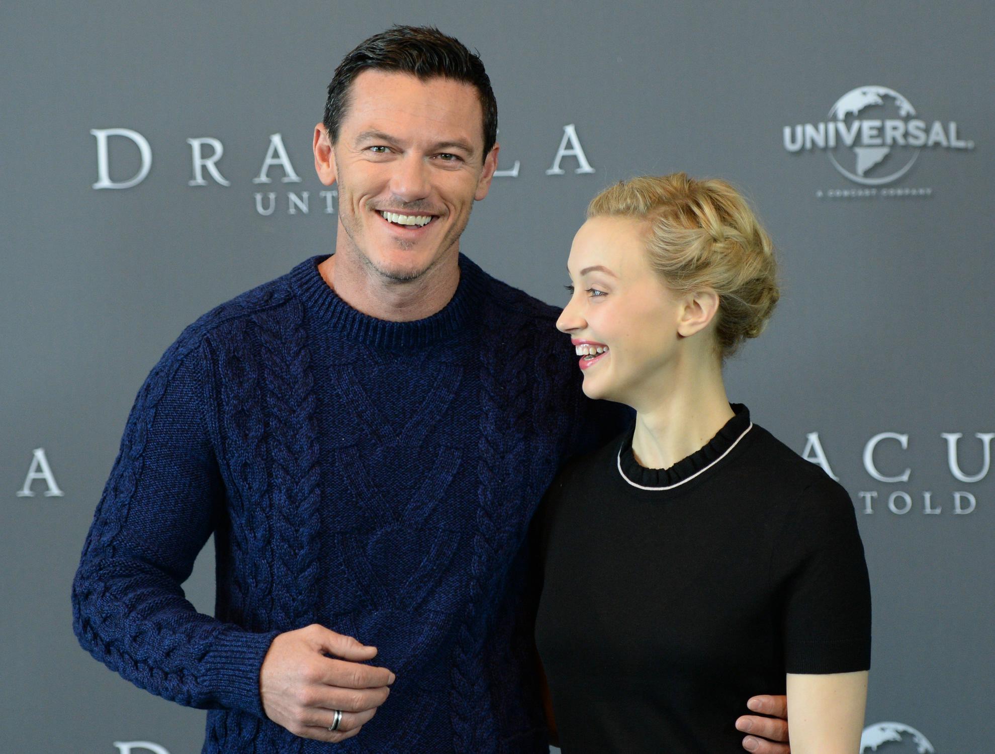 hq089.jpg hq089.jpg