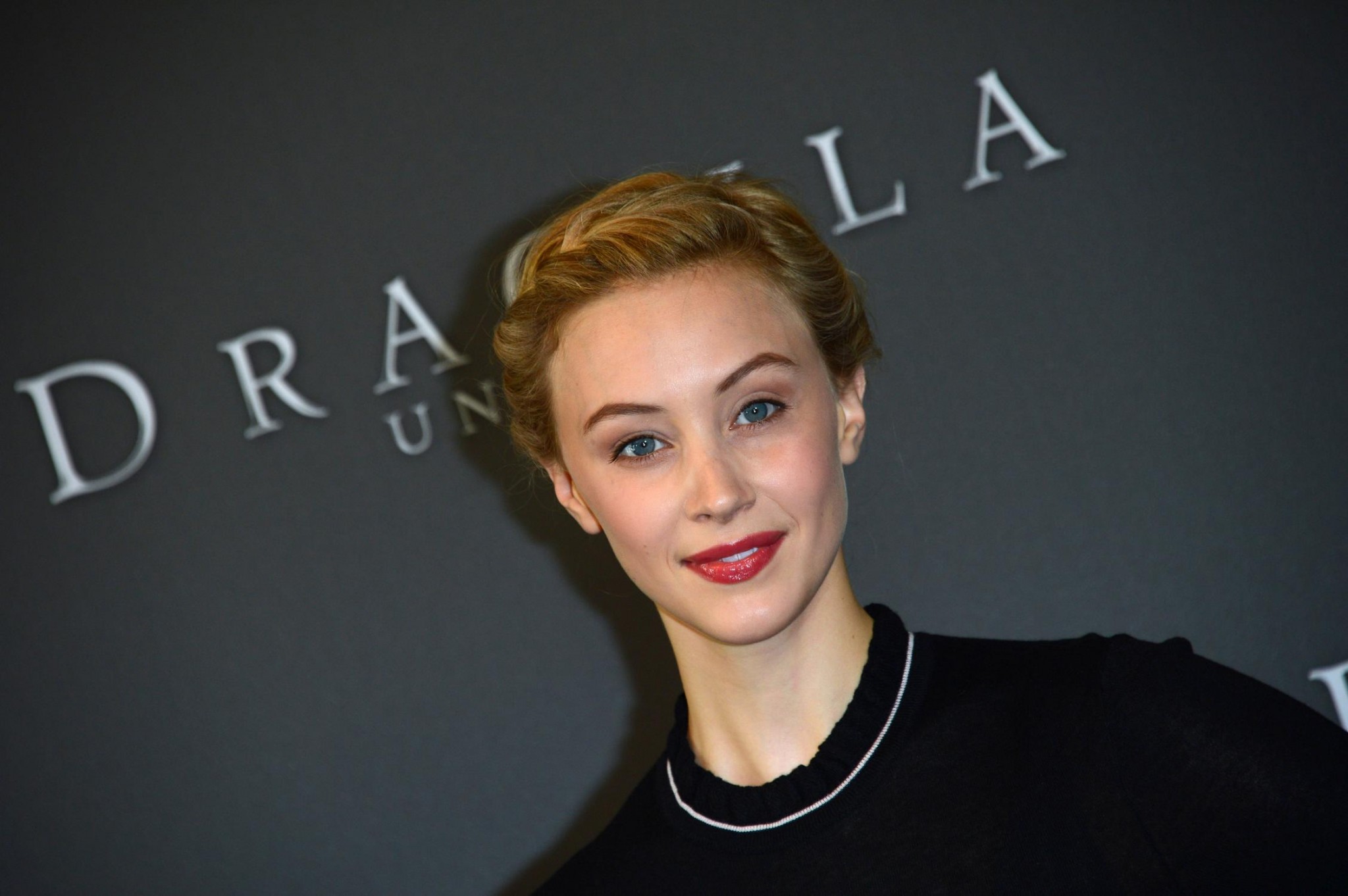 hq110.jpg hq110.jpg