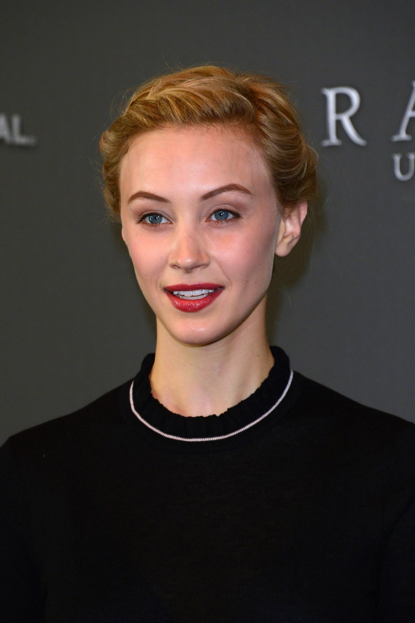 hq114.jpg hq114.jpg
