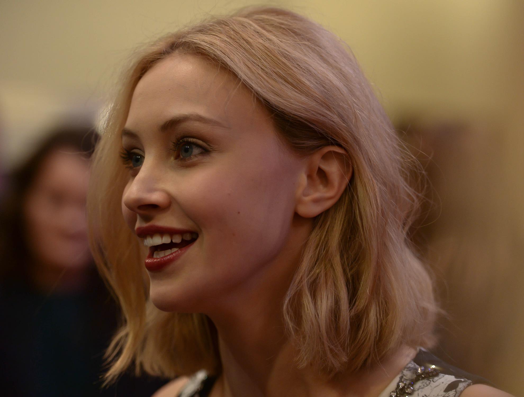 hq018.jpg hq018.jpg