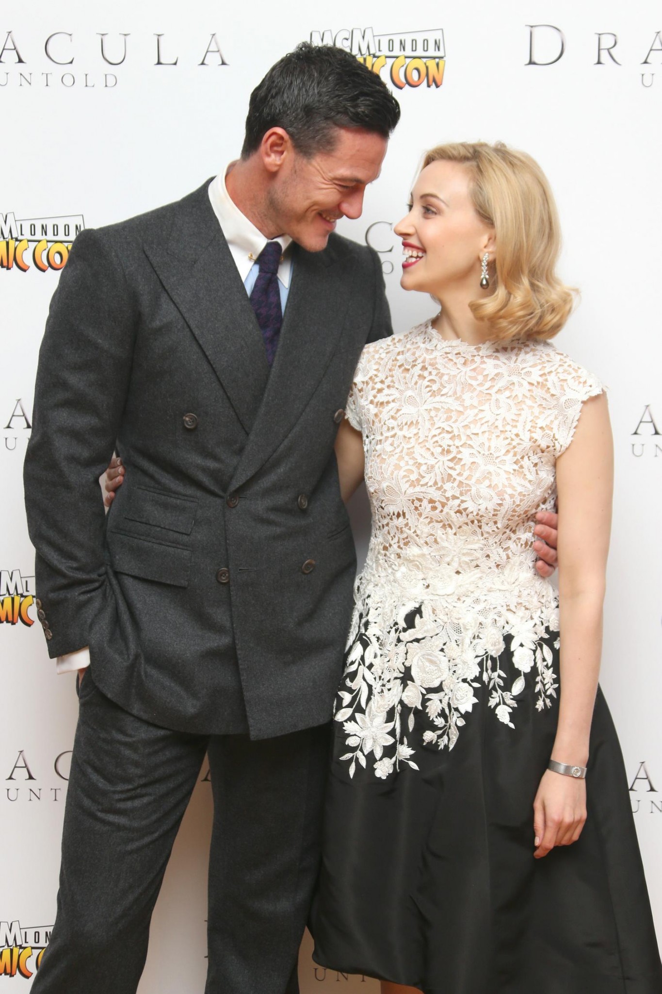 hq211.jpg hq211.jpg