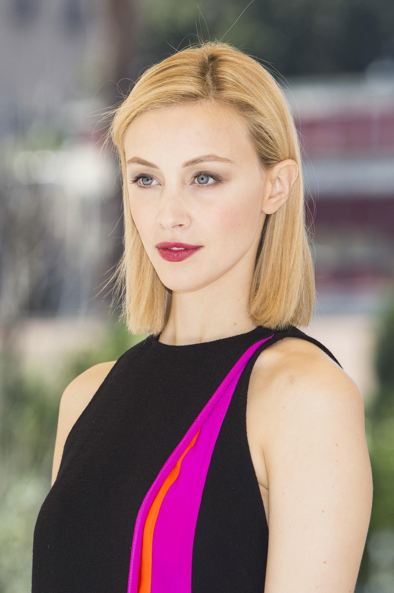 hq062.jpg hq062.jpg