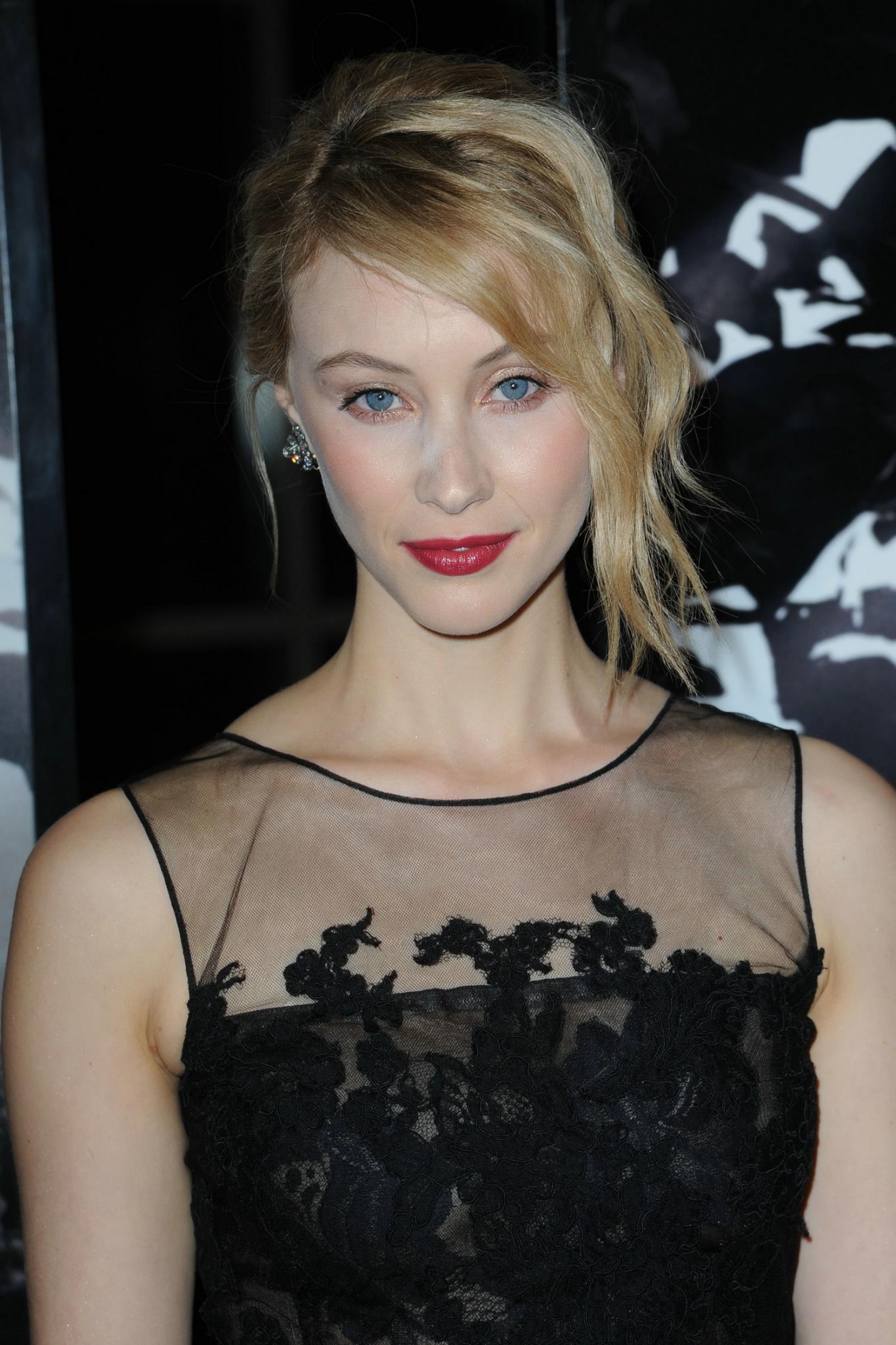 hq037.jpg hq037.jpg