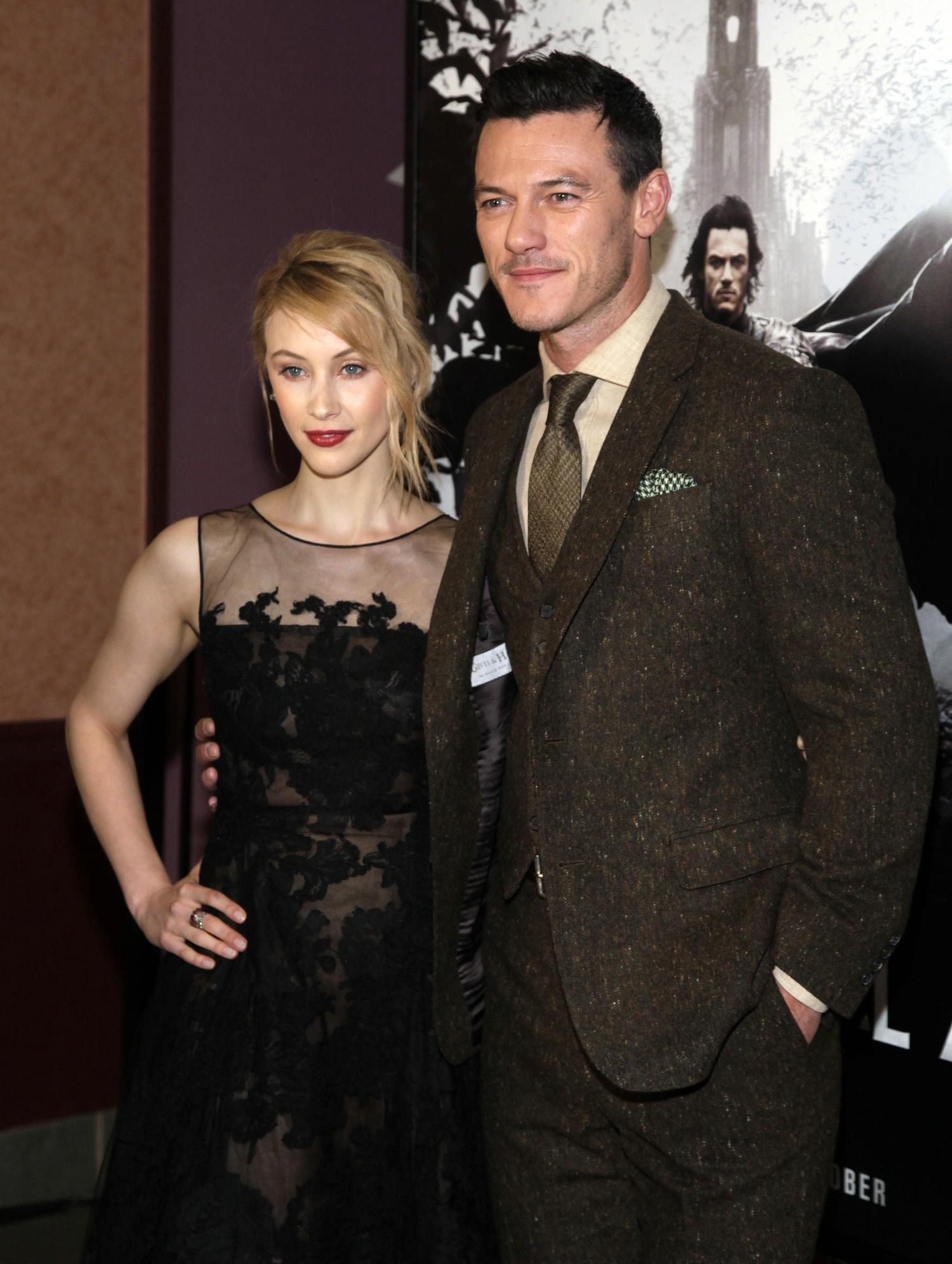 hq102.jpg hq102.jpg