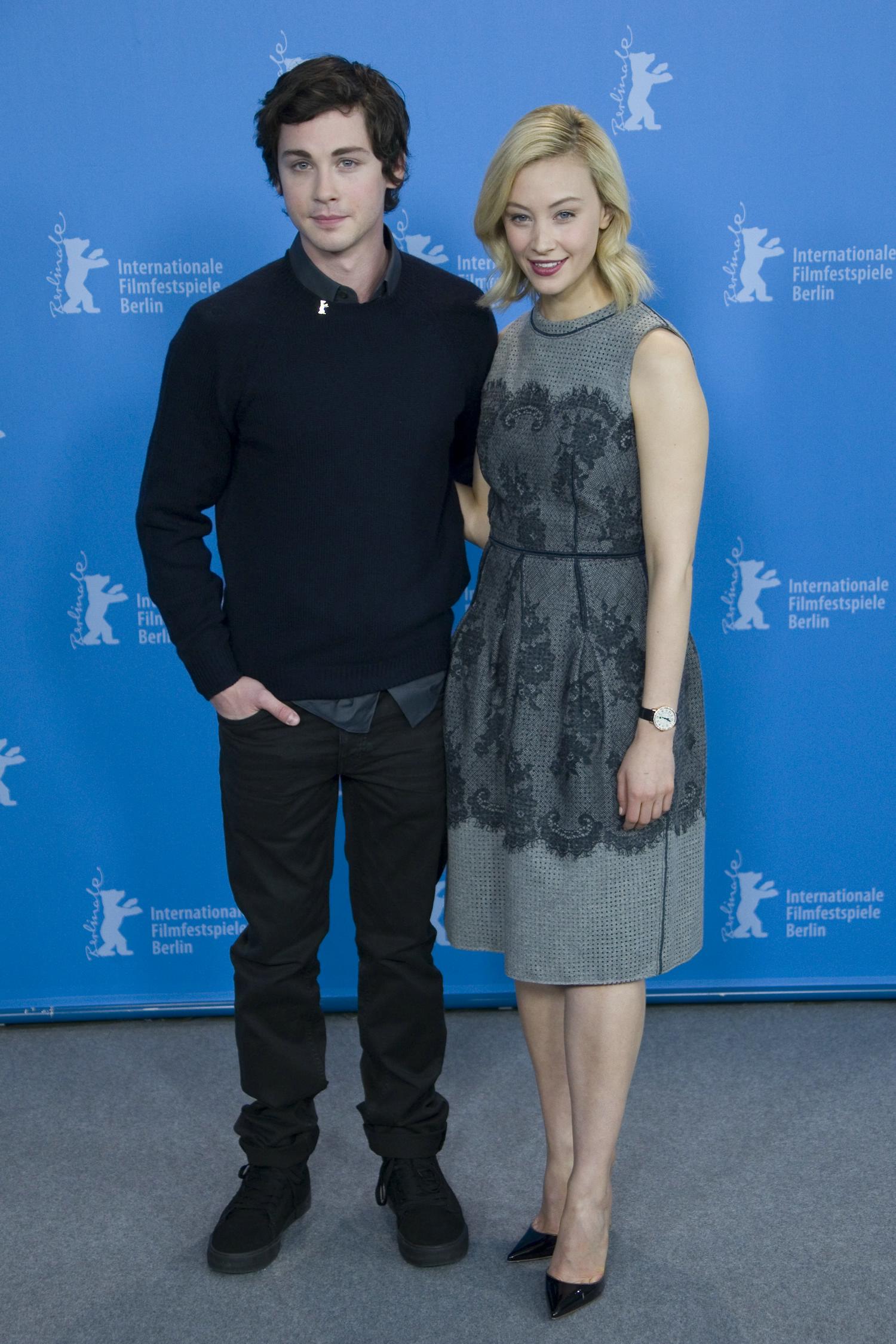 hq039.jpg hq039.jpg