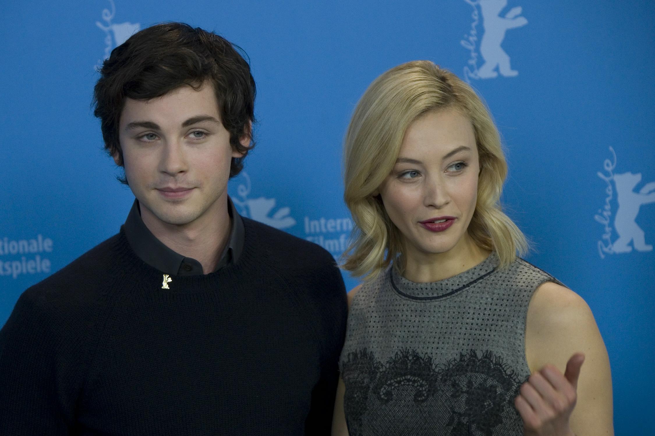hq040.jpg hq040.jpg