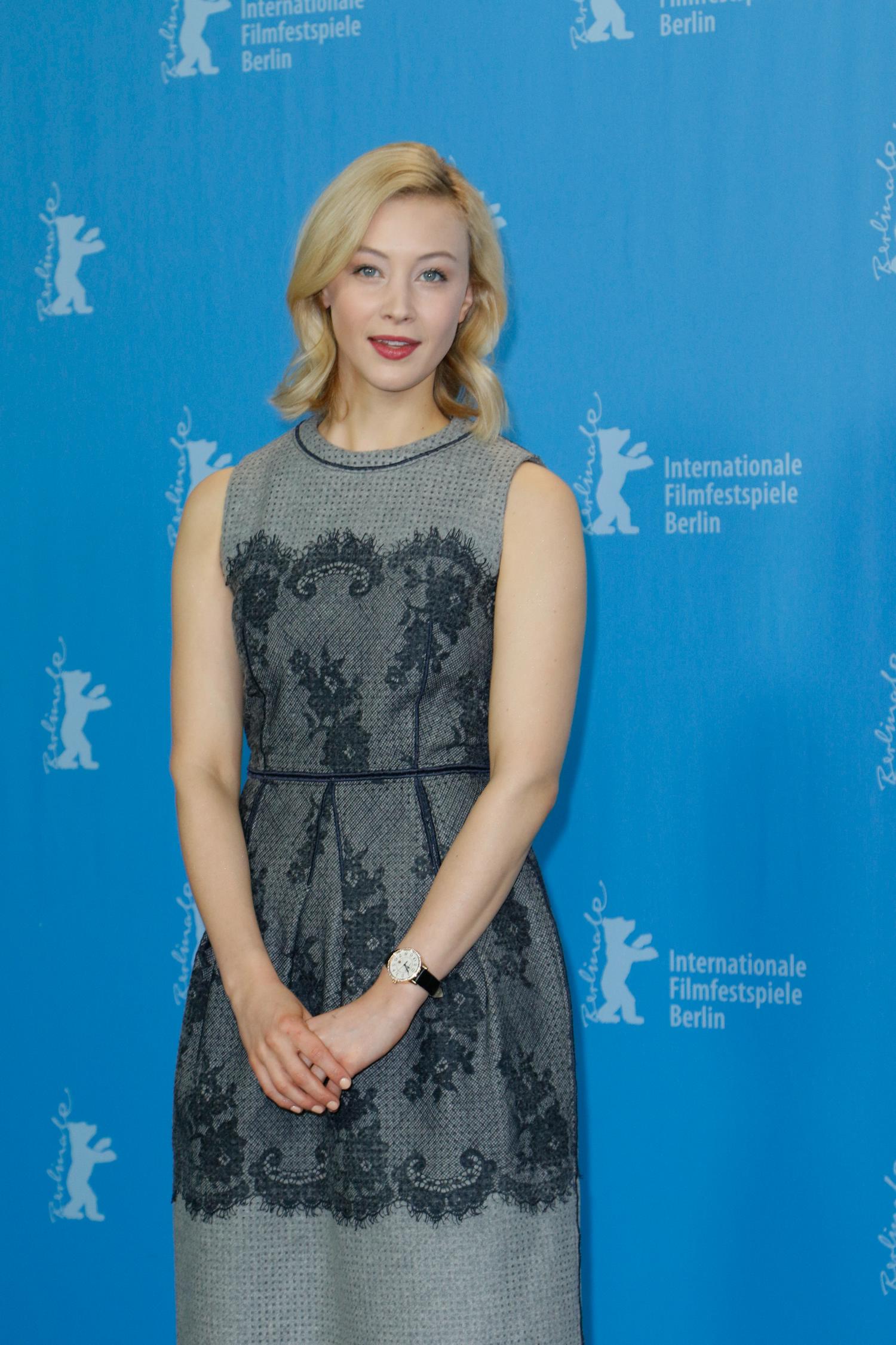 hq065.jpg hq065.jpg