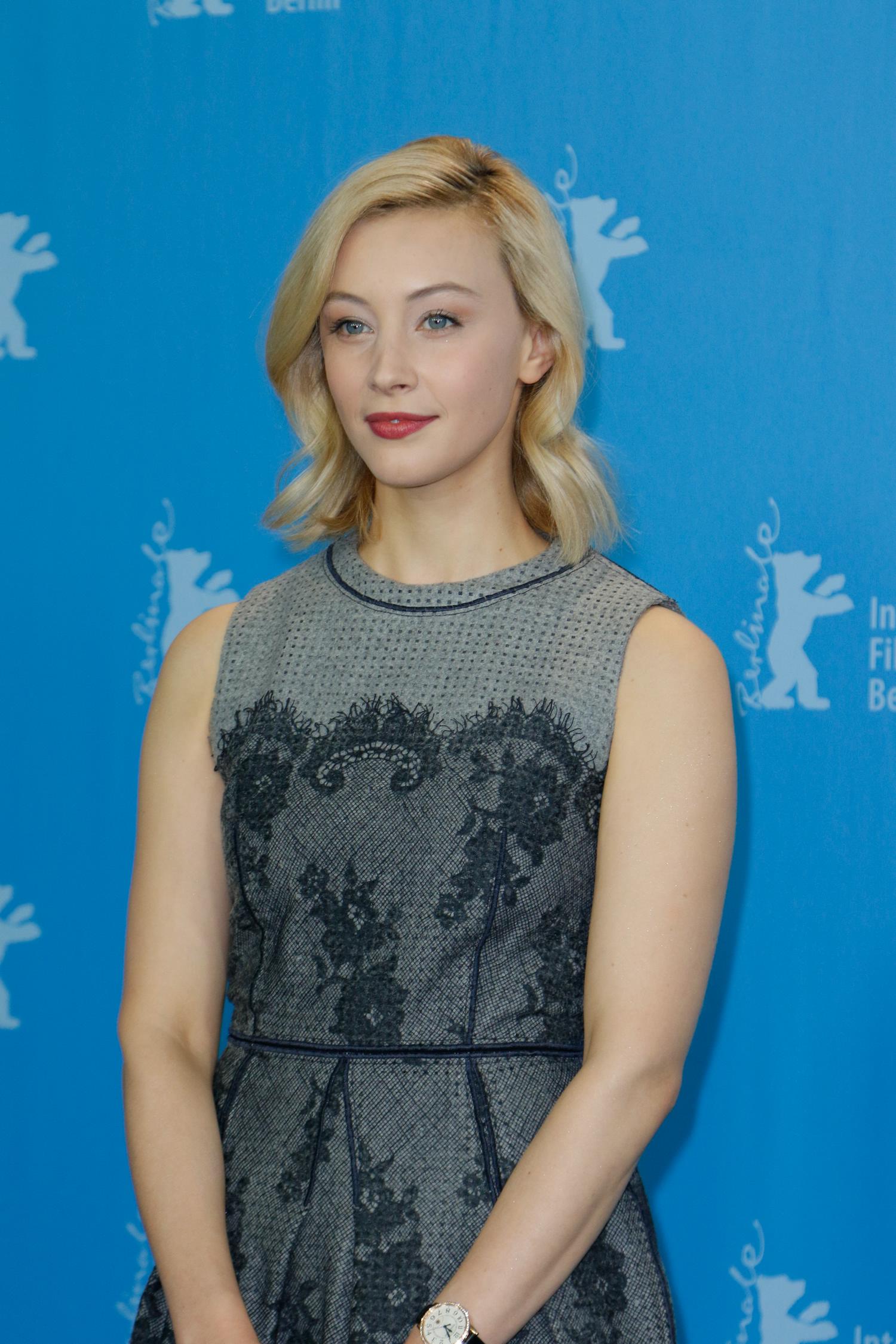 hq083.jpg hq083.jpg