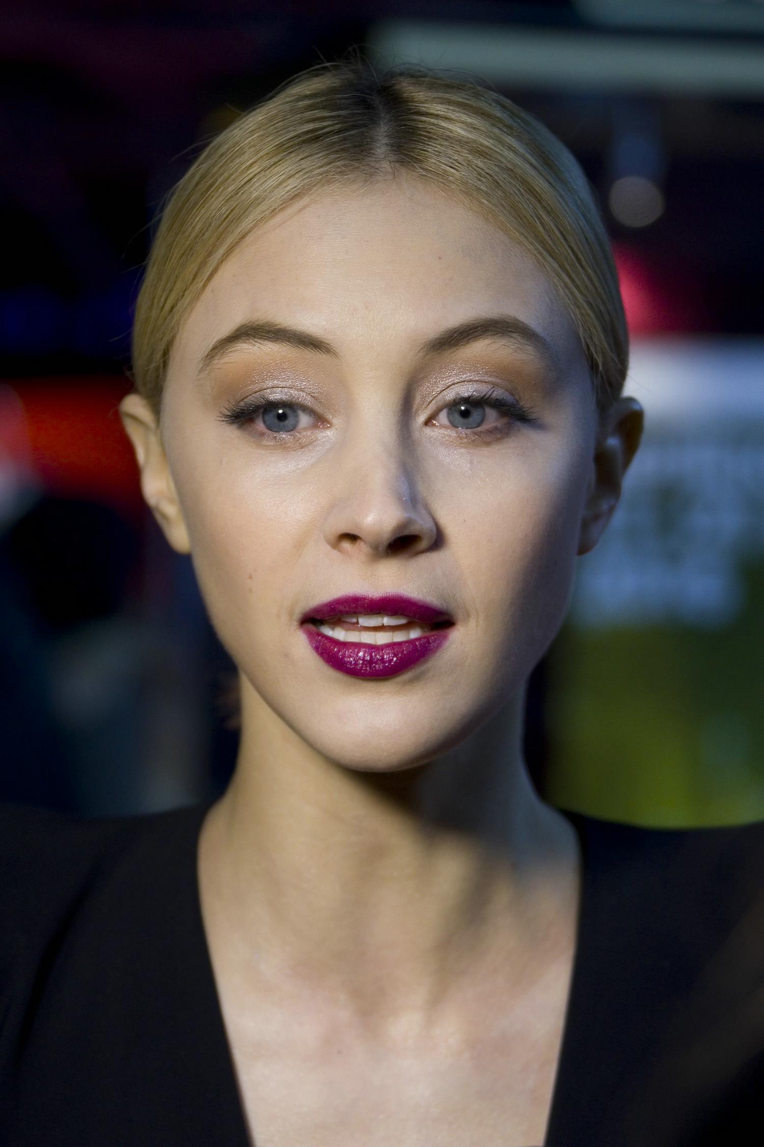 hq009.jpg hq009.jpg