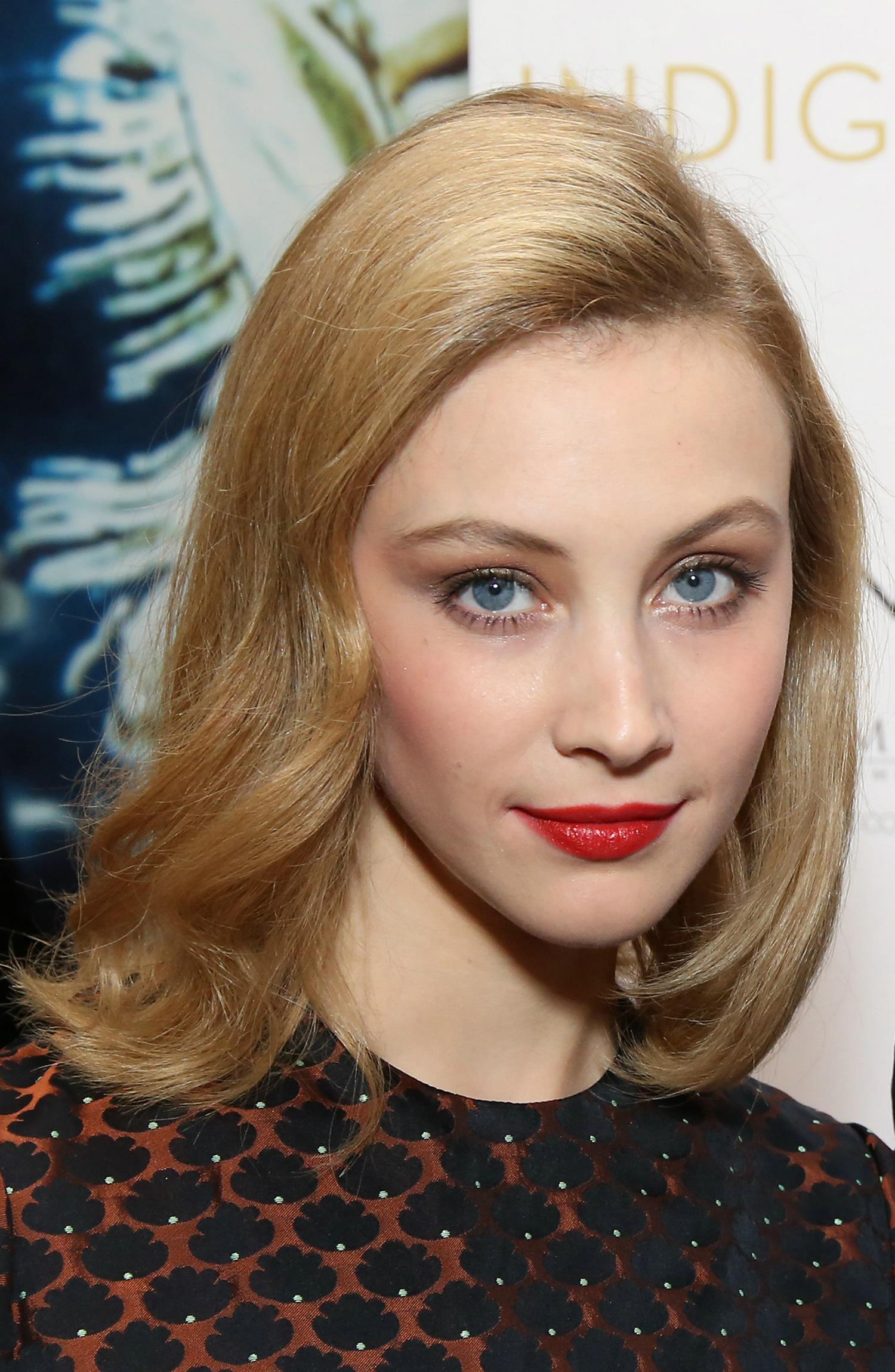 hq030.jpg hq030.jpg